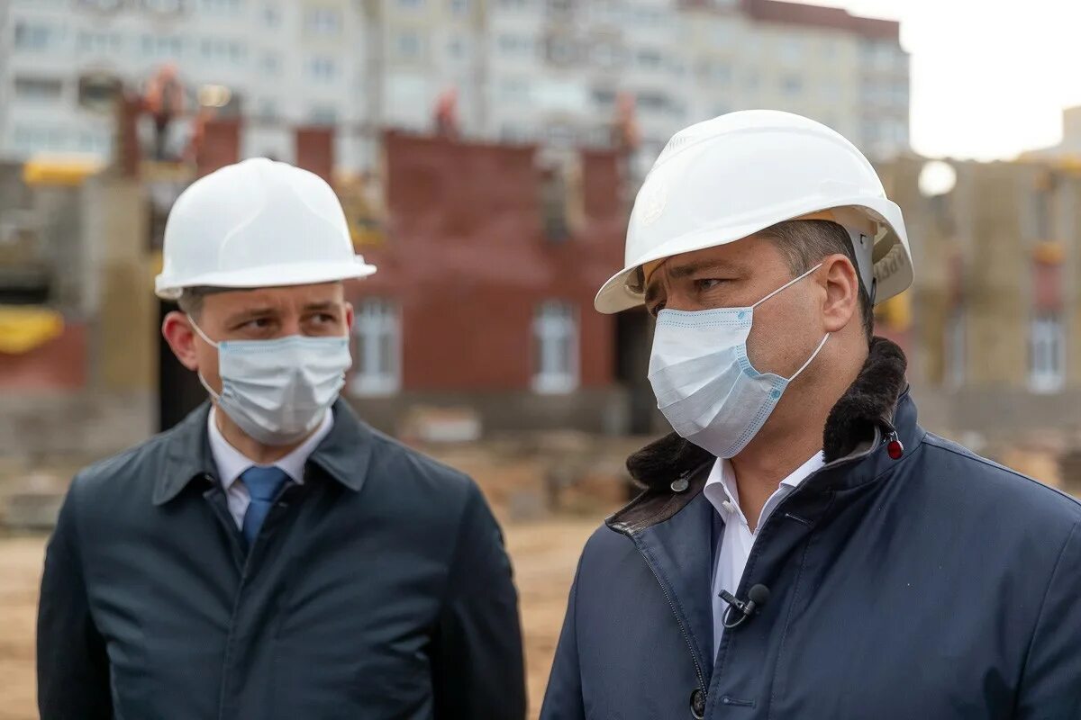 Социальный городок псков борисовичи. Социальный городок Псков. Социальный городок. Губернатор на выезде.