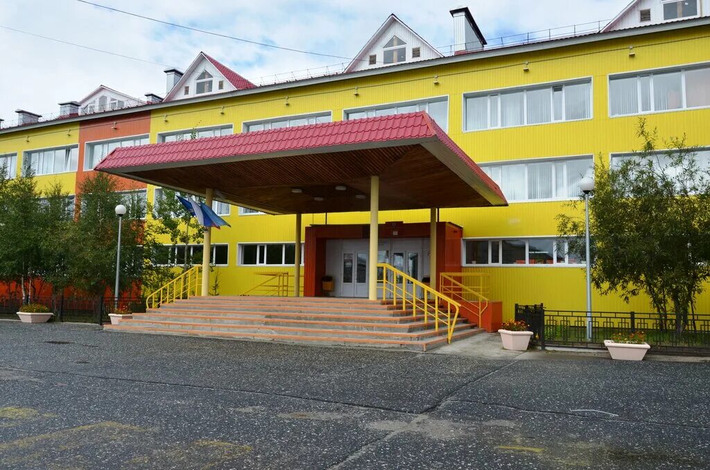 школа 4 муравленко. школа номер 4 город муравленко. 3 школа муравленко. муравленко. многопрофильный лицей муравленко.