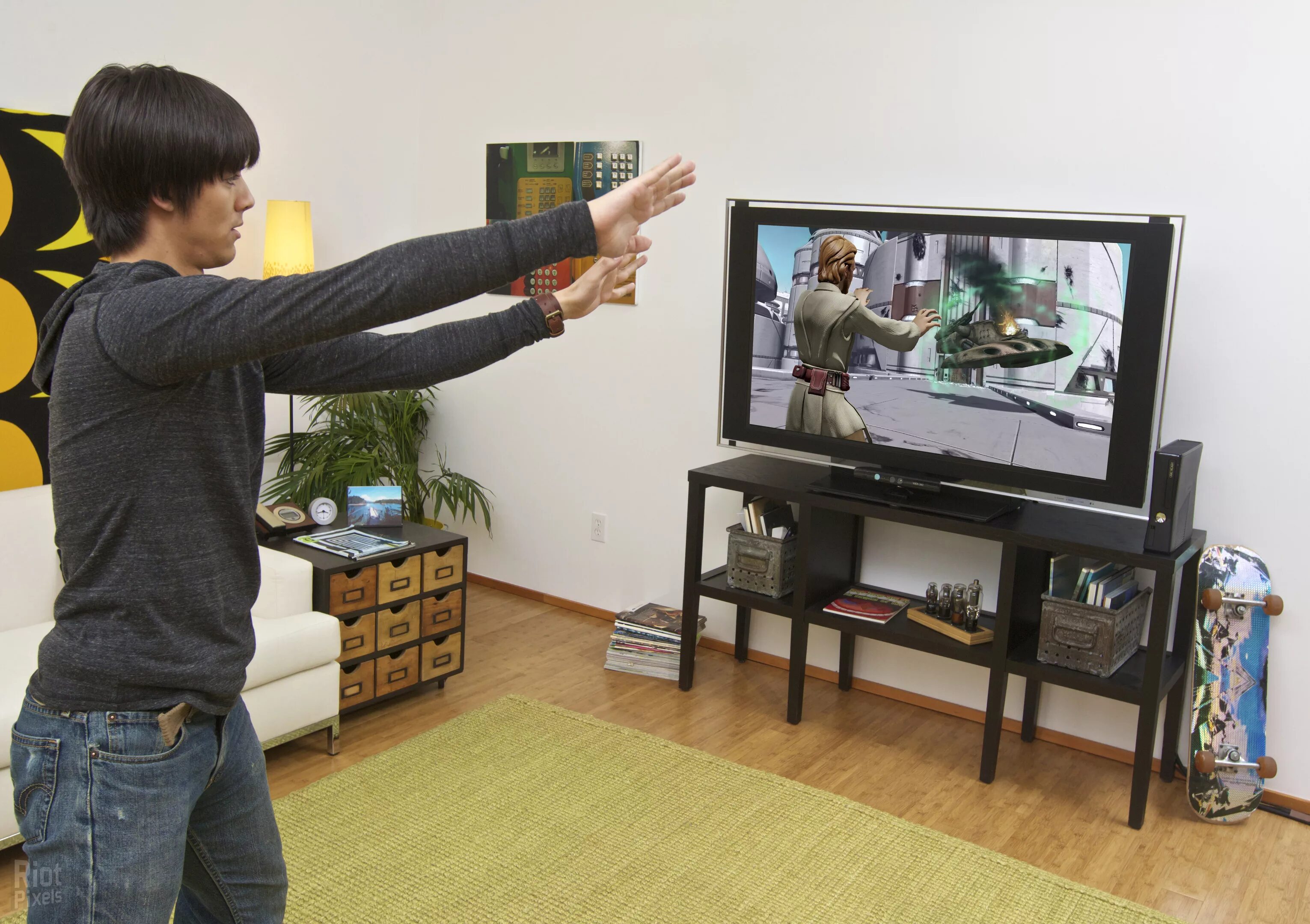 Игры на телевизор без. Kinect Star Wars Xbox 360. Игровая приставка для телевизора. Игры на телевизоре. Игровой телевизор.