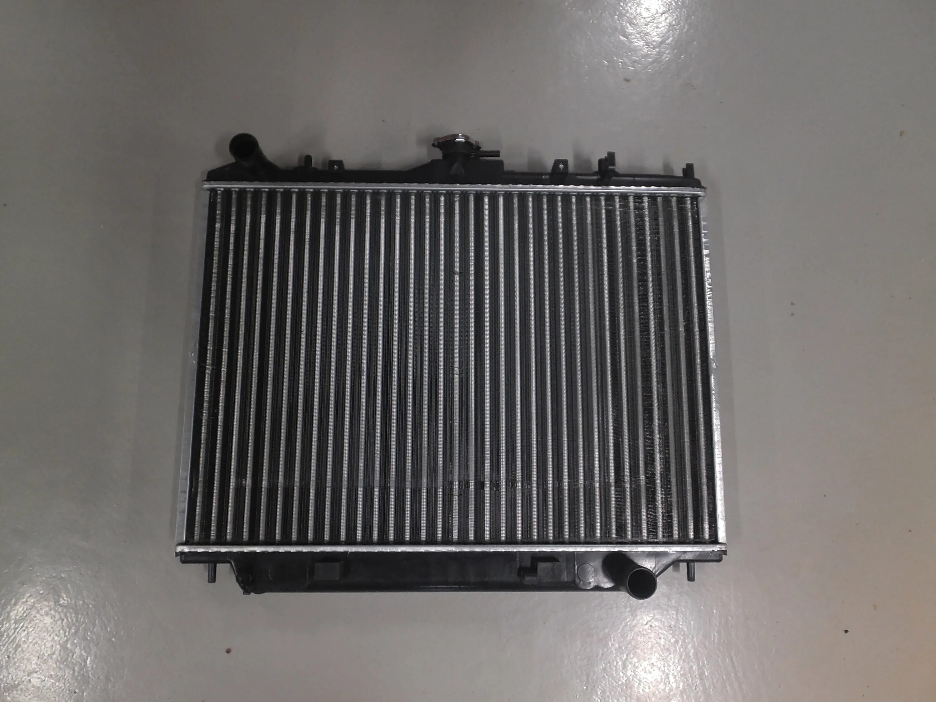 Радиатор кондиционера hover h5. Радиатор ховер h5 бензин 2. 1301100-k00 радиатор охлаждения. Радиатор охлаждения двигателя ховер н3. Радиатор ховер н3.