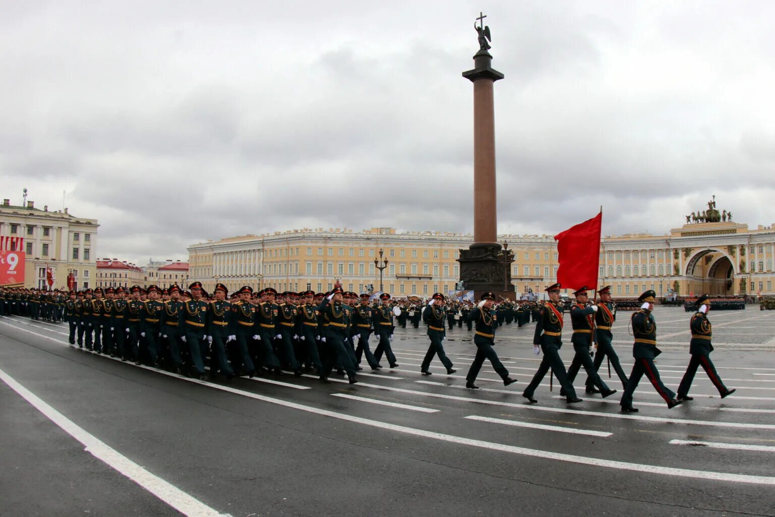 Репетиция парада Победы 2022 в СПБ. Парад на Дворцовой площади 9 мая. Питер Дворцовая площадь парад Победы. Парад в Санкт Петербурге 9 мая 2023.