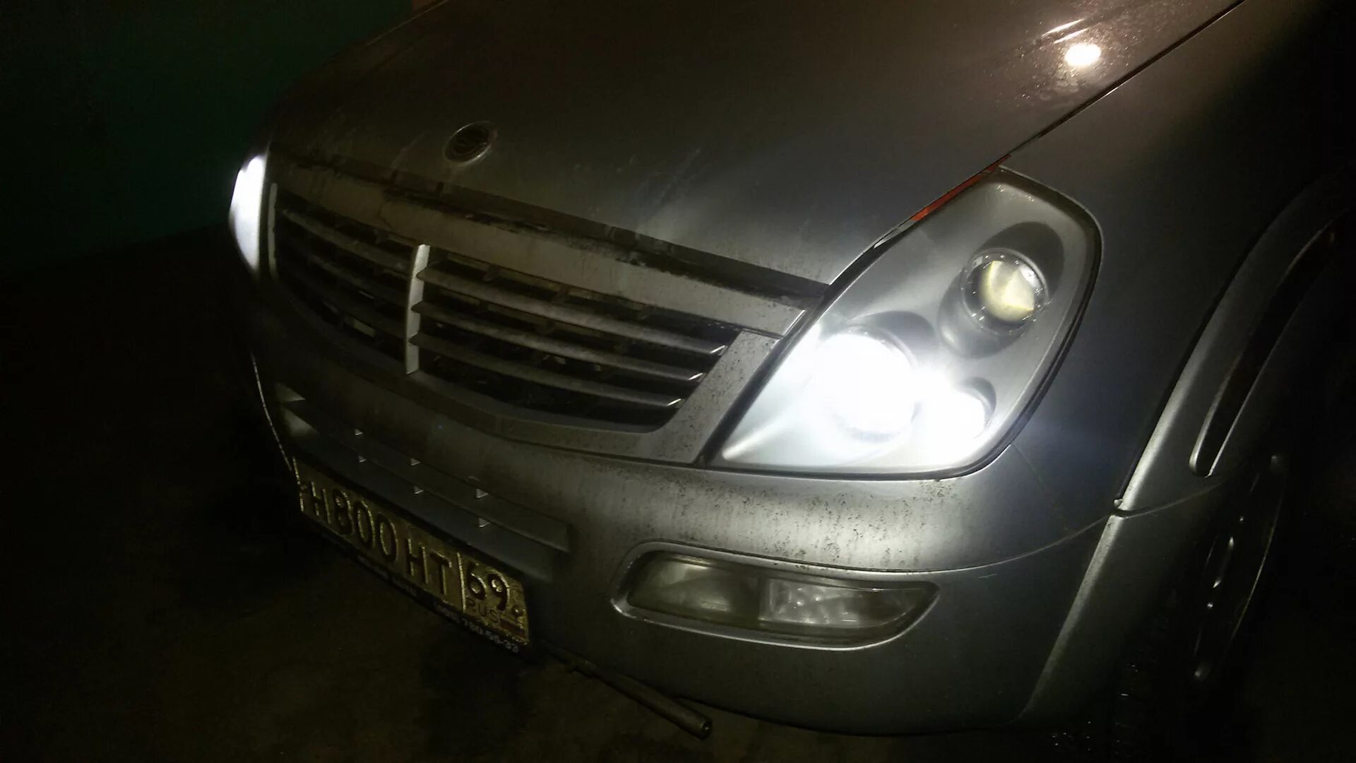 Лампы rexton. Габаритные лампы rexton 2. лампочки на рекстон 2. диоды в фары рекстон 2. рекстон 1 2.7 дизель 2007 г как включить малые лампы в передних фарах.