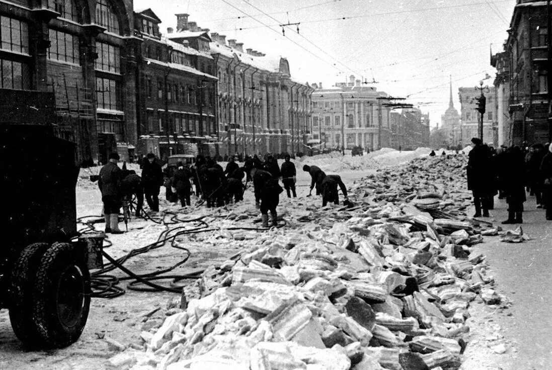 Время блокады ленинграда в великую отечественную. Блокада ленинграда 1942 год.