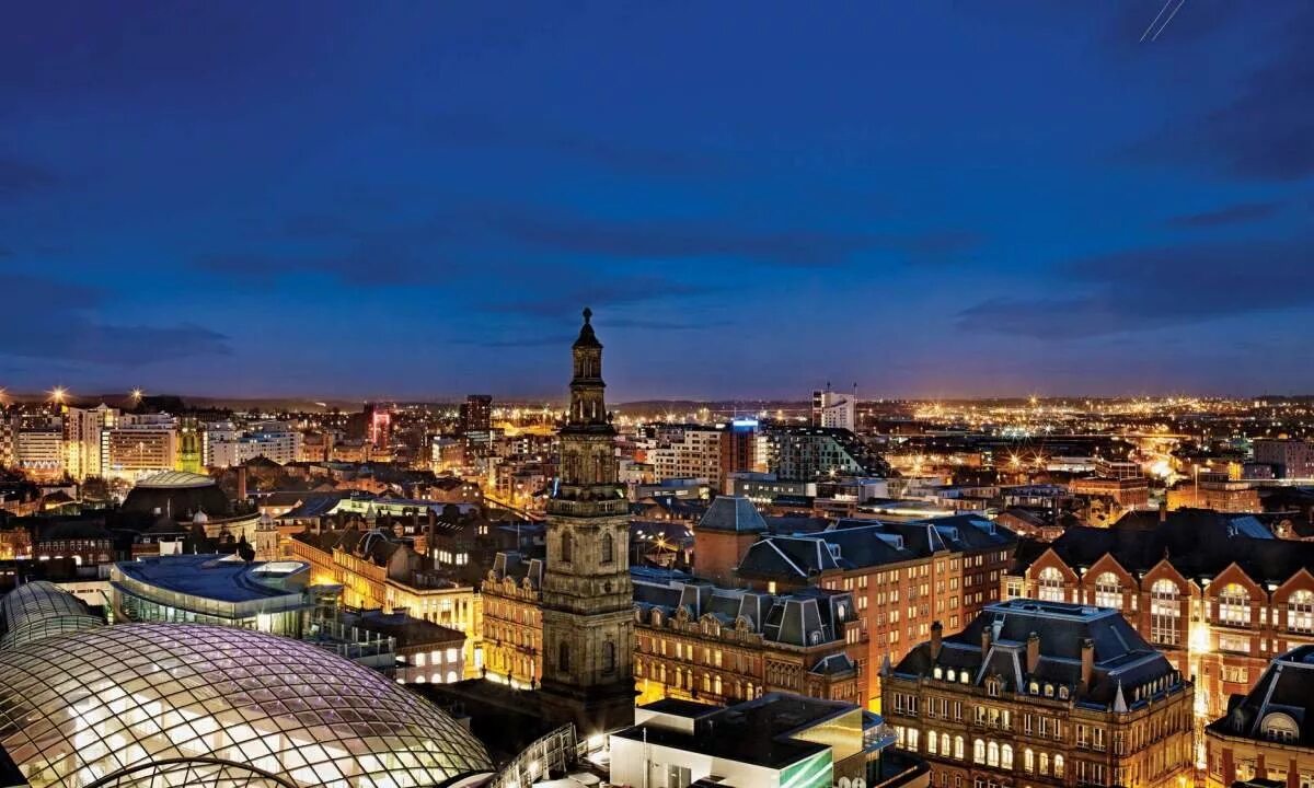 Лидс йоркшир. Leeds город в англии. лидс (западный йоркшир). город лидс великобритания. лидс город в англии фото.