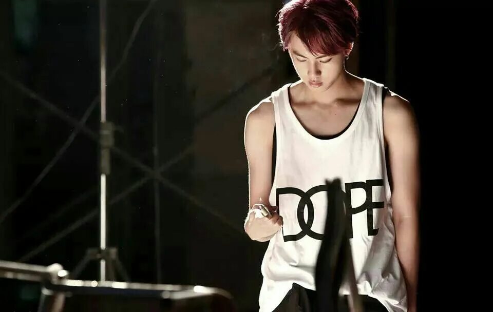 Bts danger. Jin bts. бтс дангер. чимин бтс данджер. bts торс джина.