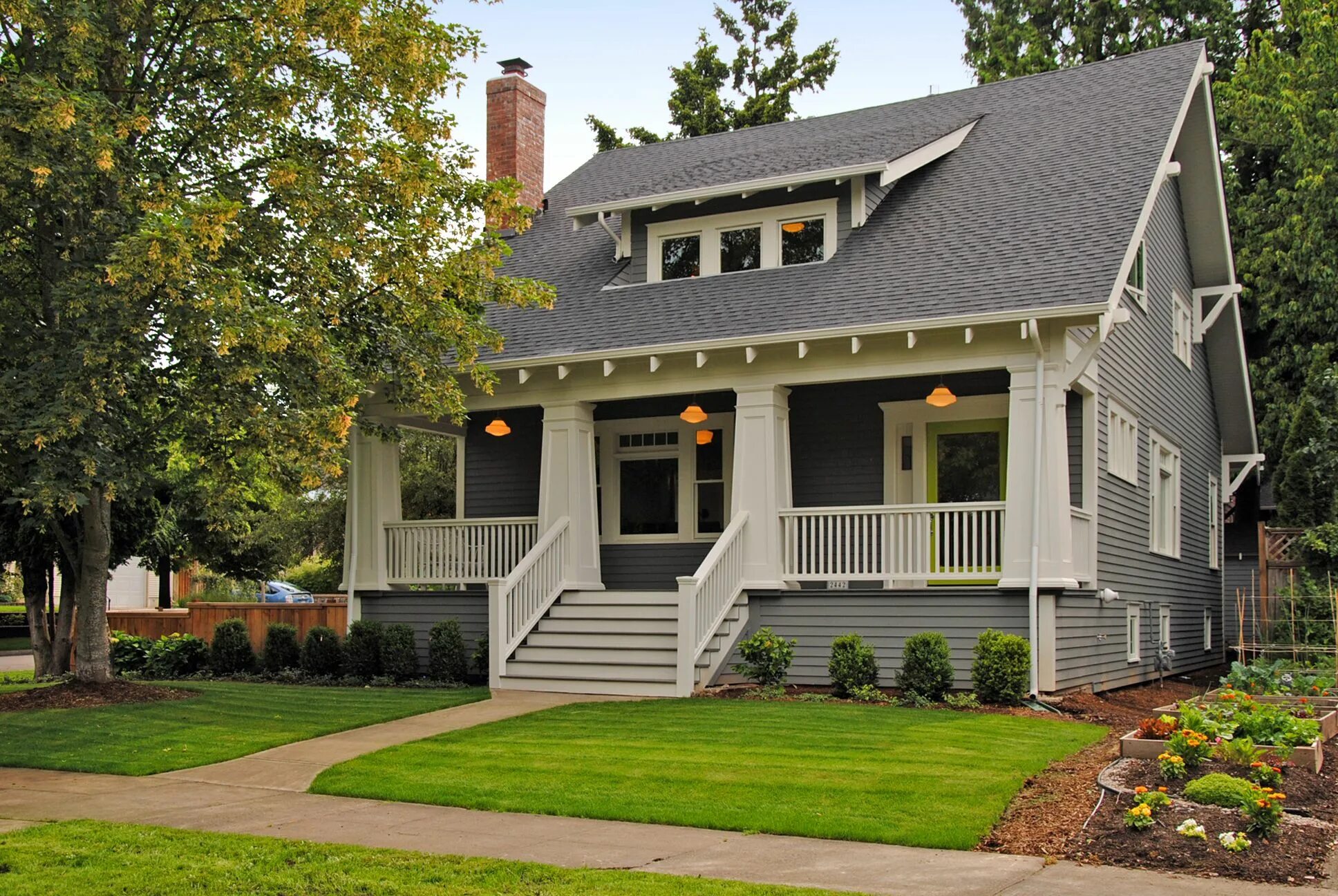 Craftsman Bungalow стиль архитектура США. Крафтсман стиль дома. Дом в стиле Крафтсман. Бунгало Craftsman. Made their homes