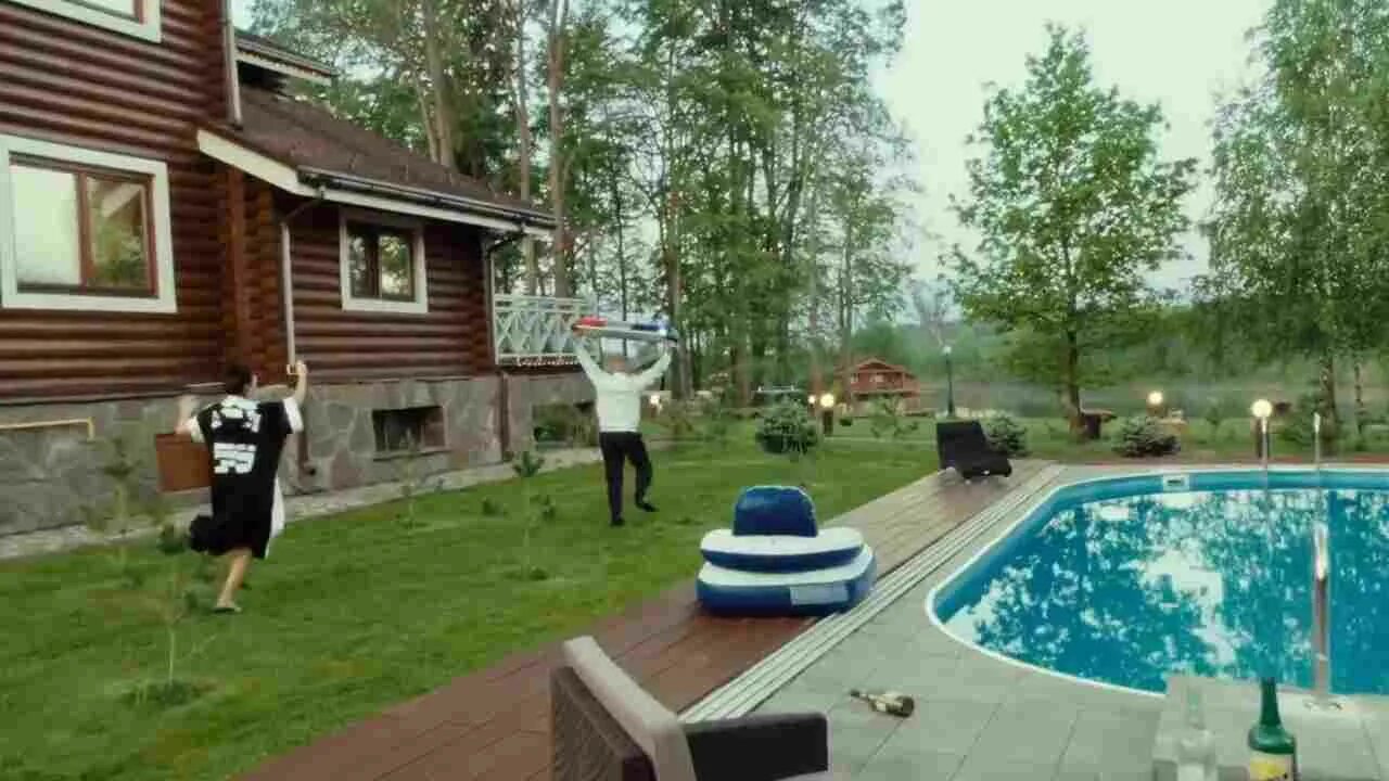Где снимали самый лучший. Кафе из фильма самый лучший день. дом в фильме самый лучший день. где снимали фильм самый лучший день. особняк из фильма самый лучший день.