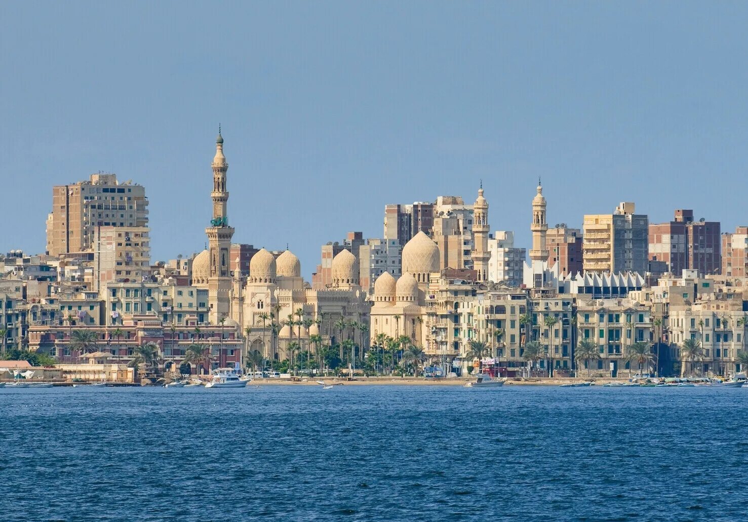 Каир море. Александрия Египет. Каир Александрия. Александрия столица. Александрия Египет достопримечательности.