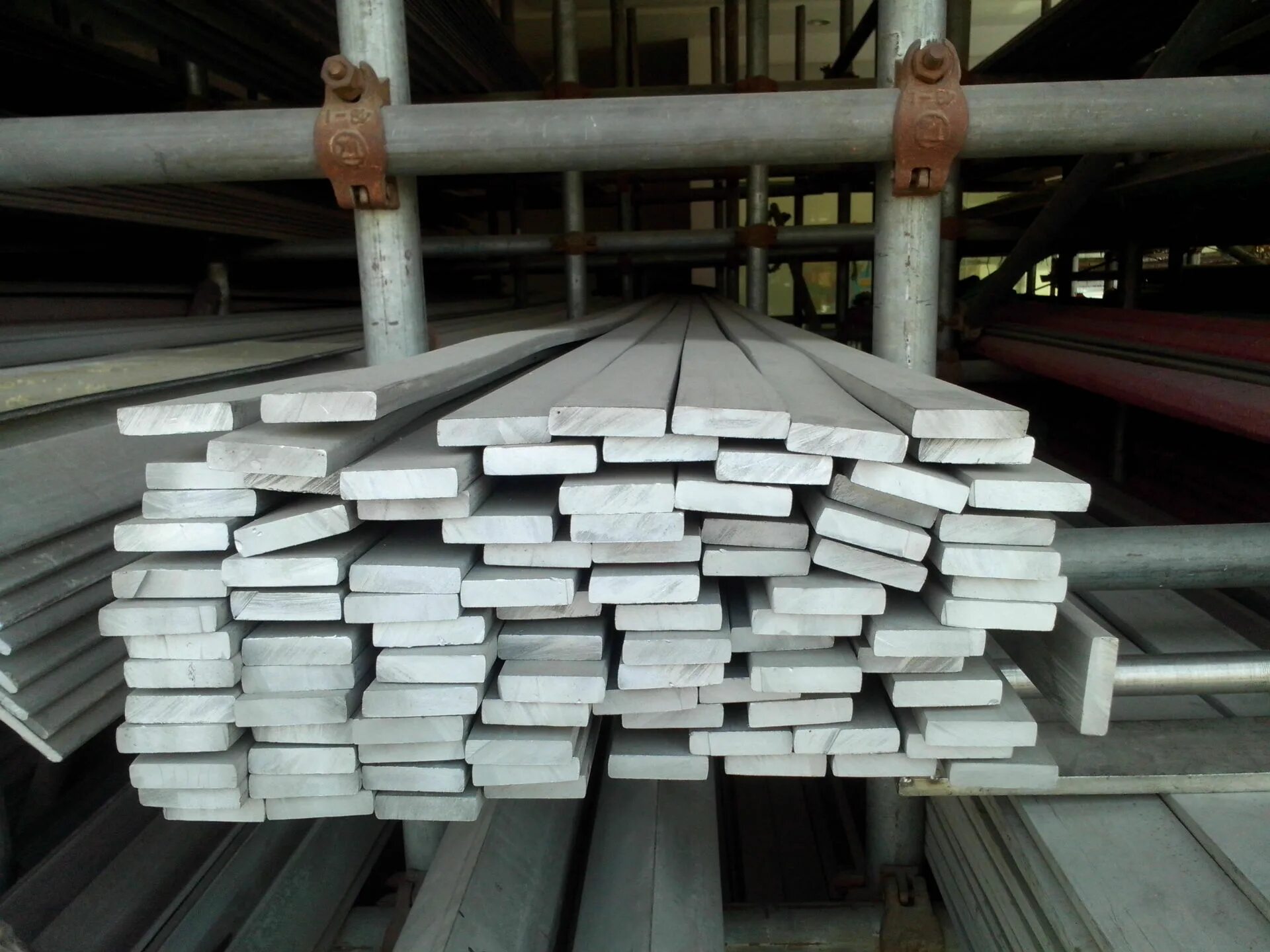 Flat bar. Stainless steel flat bar. полоса 30х8 калиброванная. полоса металл. пруток стальной плоский.