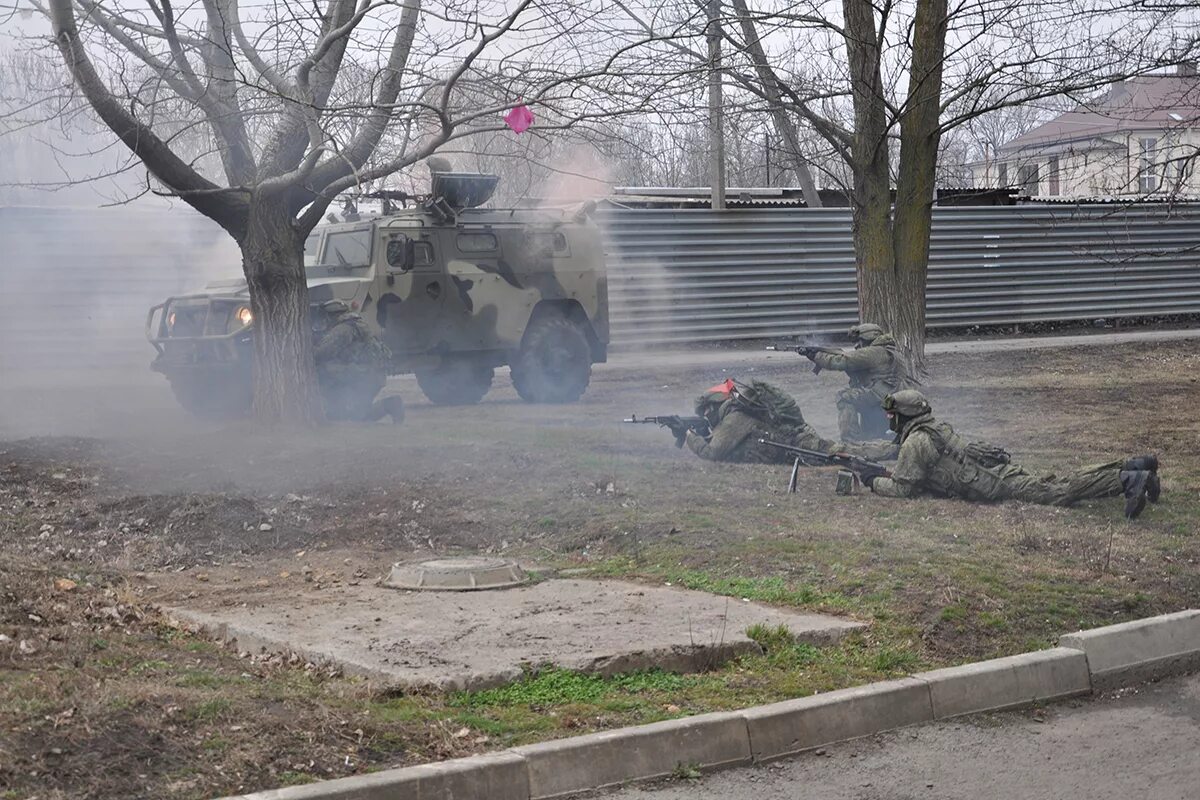 Военная ДРГ. ДРГ противника. Учения в военном Городке. Войн в Южной Осетии танки. Дрг нападение