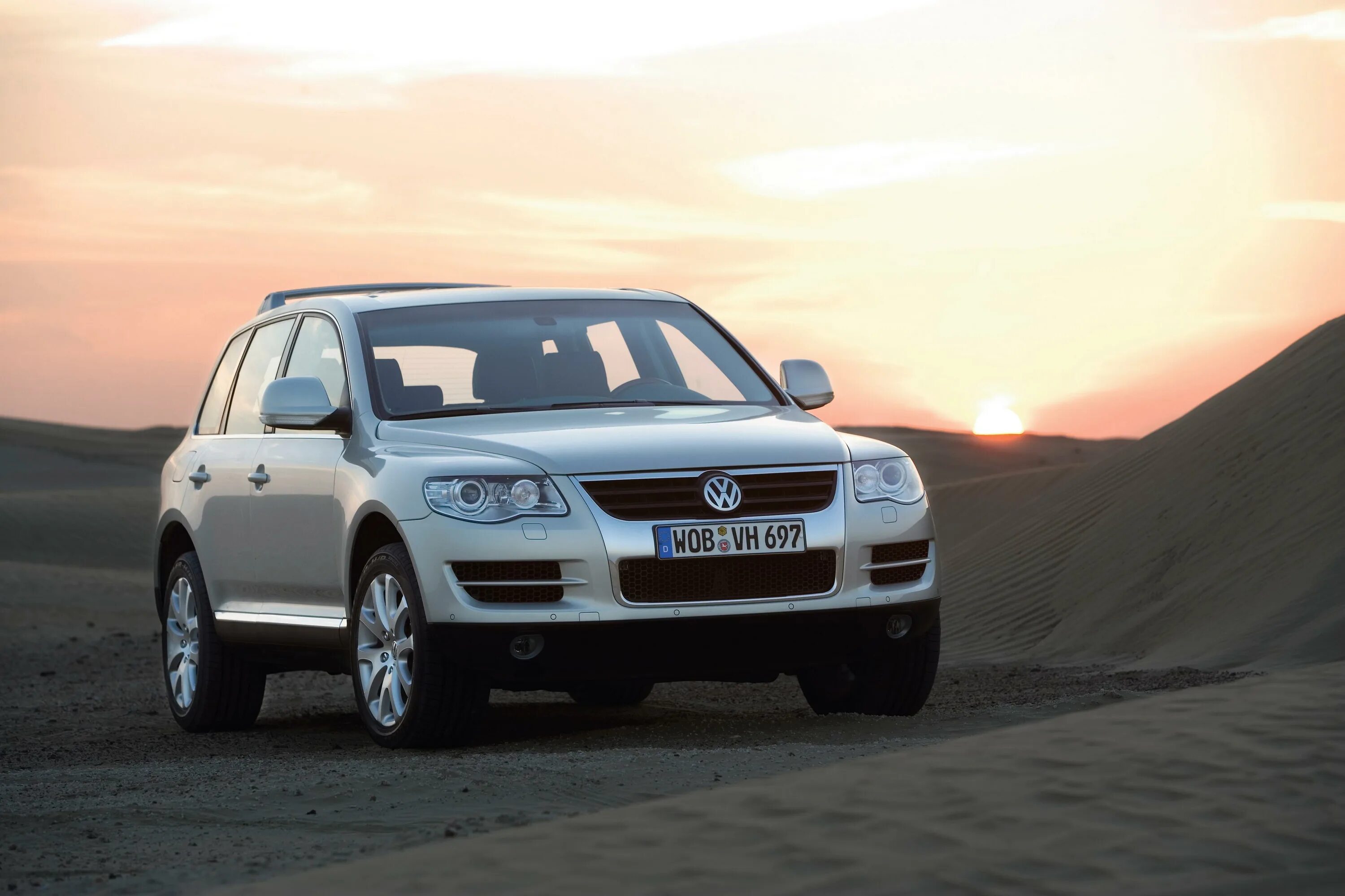 Туарег какого поколения. VW Touareg 1. VW Touareg 2007. Фольксваген Туарег v6. Volkswagen Touareg v6 TDI.