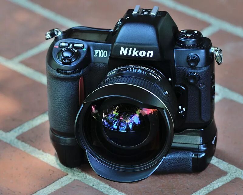 Nikon f 100. Nikon f80. nikon n90s.
