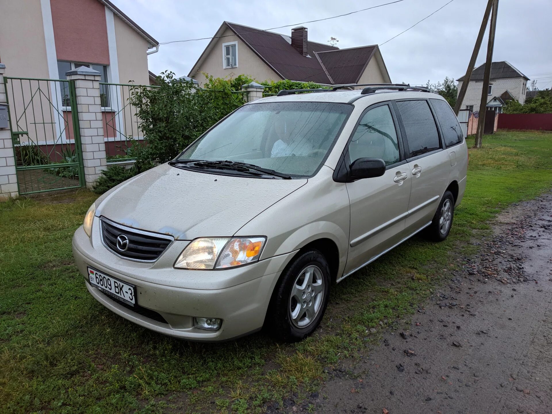 Мазда мпв поколения. Mazda MPV 2. Mazda MPV 2.5. Mazda 5 MPV. Mazda МПВ 2.5 2000.