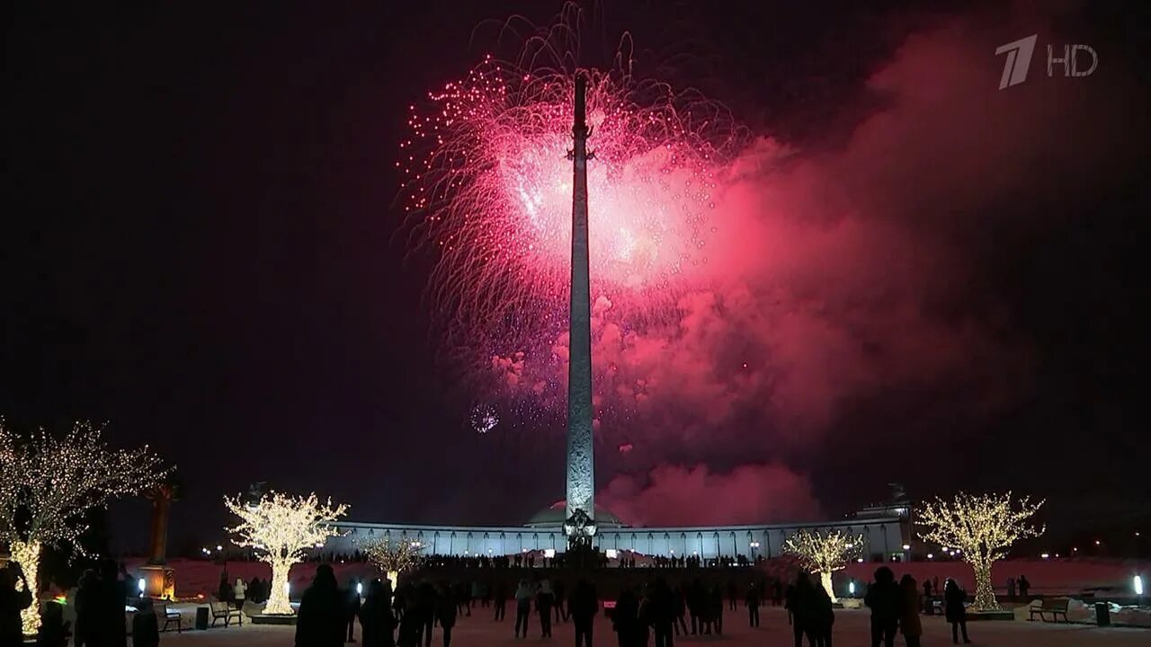 Салют будет сегодня в москве 23 февраля. Салют 23 февраля 2021 в Москве. Лужники салют 23 февраля. Салют на 23 февраля 2022 в Москве. Салют в честь 23 февраля Москва.