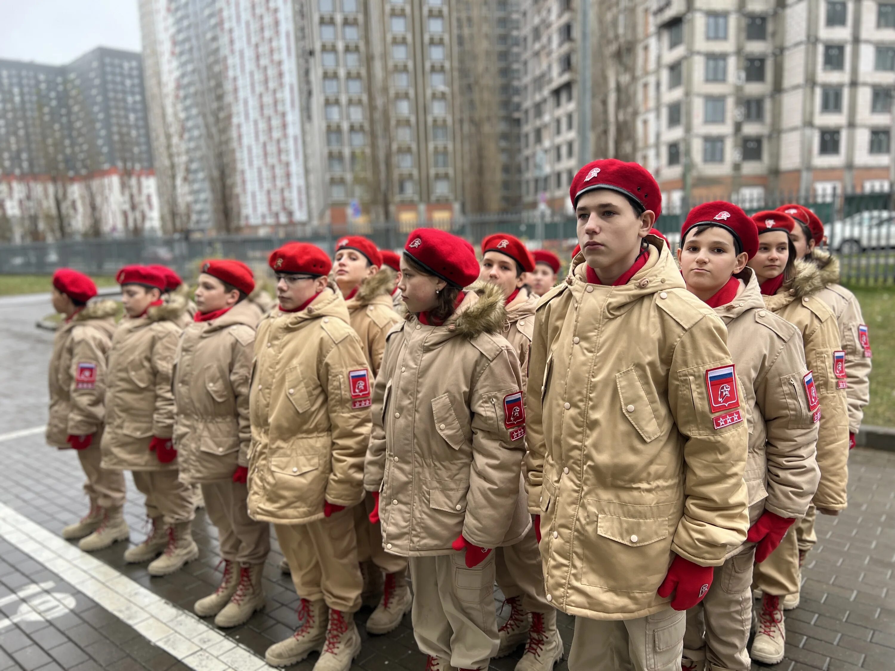 Юнармия парад. Курсанты на параде. Тюменские кадеты на параде. Кадеты парад Победы Ростов на Дону 2088 год.