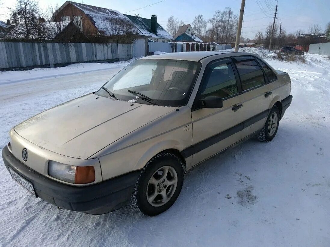 Фольксваген 1990 годов. Фольксваген Пассат в3 1990. Фольксваген Passat 1990. Passat b3 1990. Volkswagen Passat b3 1990 года.