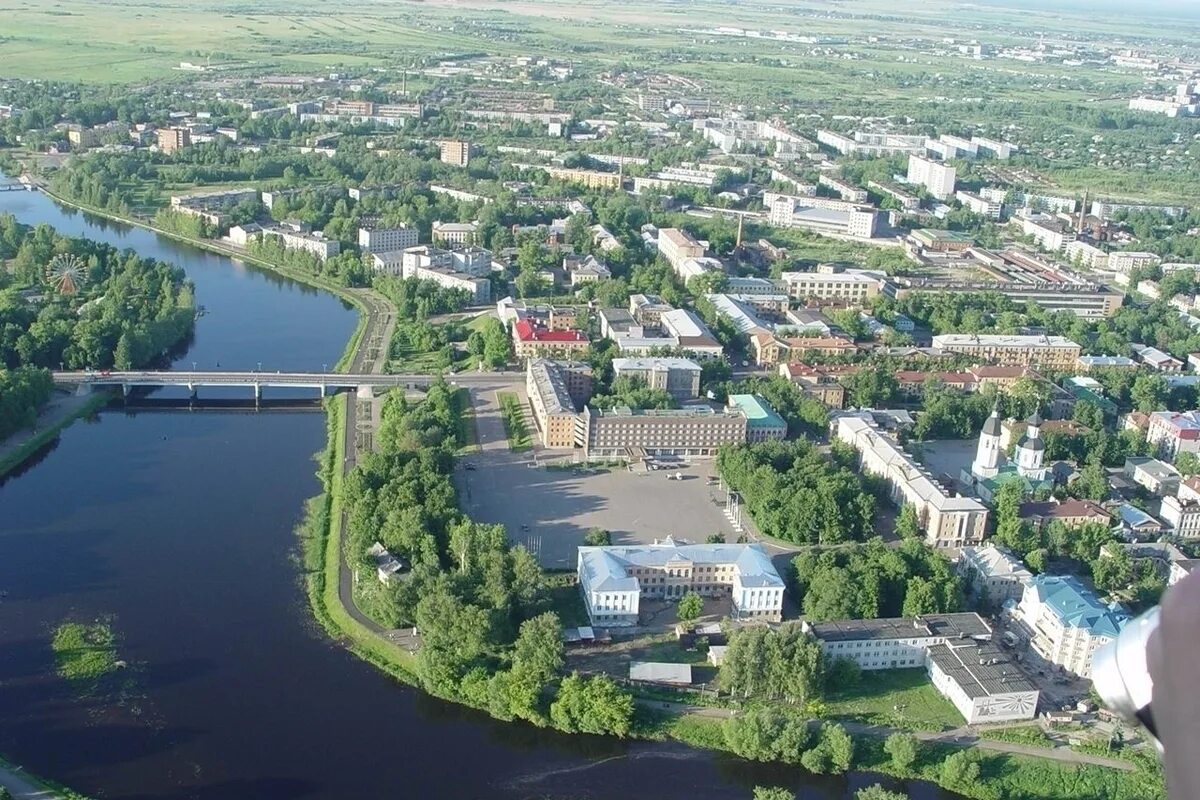 Великие луки краснодар. Город великие луки. великие луки псков город. великие луки население. великие луки центр города.