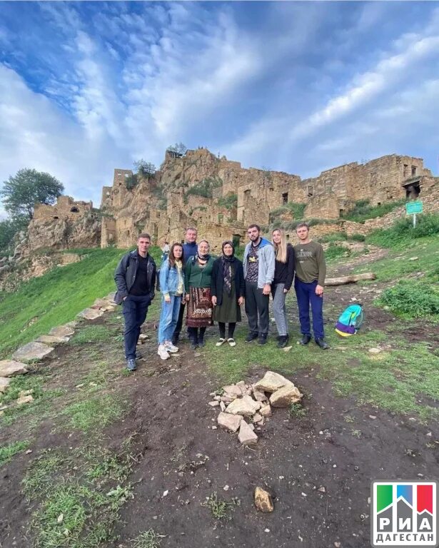 Дагестан в марте отзывы. Дагестан горы в мае. Дагестан в марте отзывы. Село аркит. Дагестан вайлд трейл 2022.