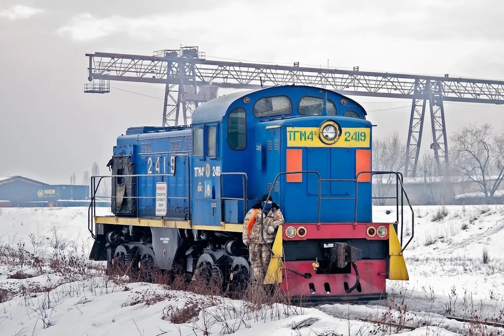 Тепловоз является. Тгм4 тепловоз. тепловоз тгм4б. тгм4 2303. маневровый тепловоз тгм 4.