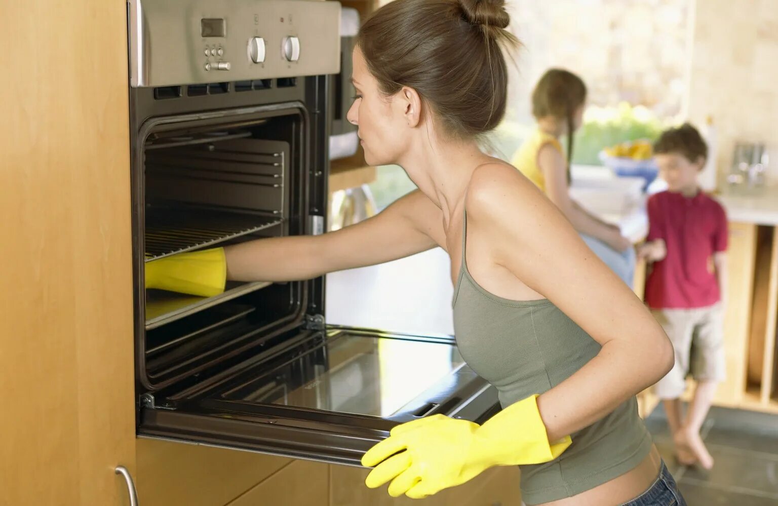 Oven clean. Мытье духовки. Моющиеся духовой шкаф. Чистка духовки. Мойка духовки.