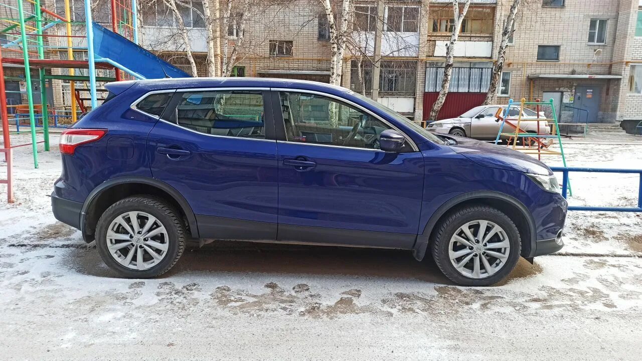 2 турбо отзывы. Кашкай 1. 2 турбо. Ниссан кашкай 1. Ниссан х-трейл 2018 белый с люком.