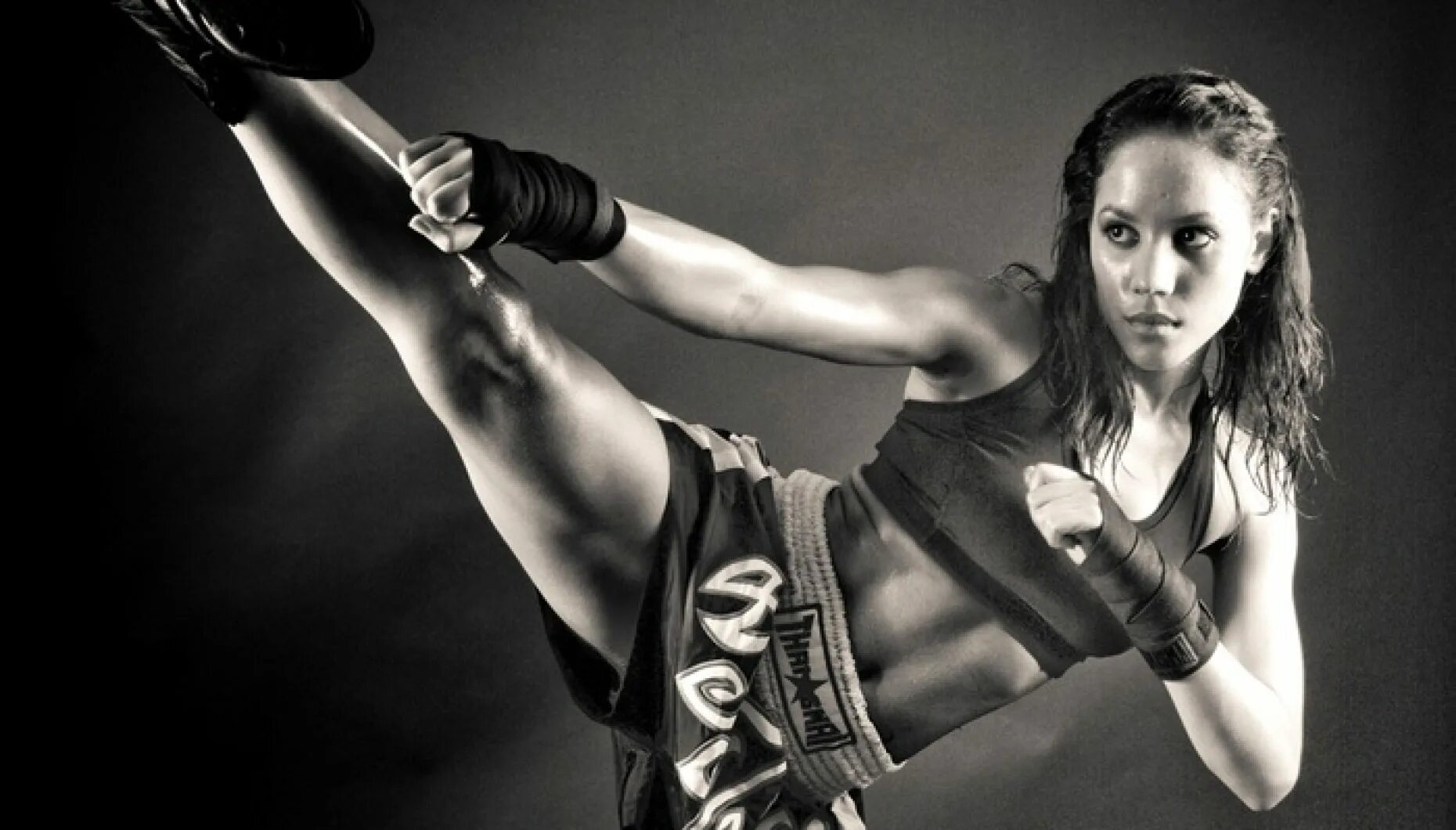 Нонг тум 2023. Дейдра джексон боксёрша. Тае жен. Джина карано кикбоксинг. Муай тай кикбоксинг.