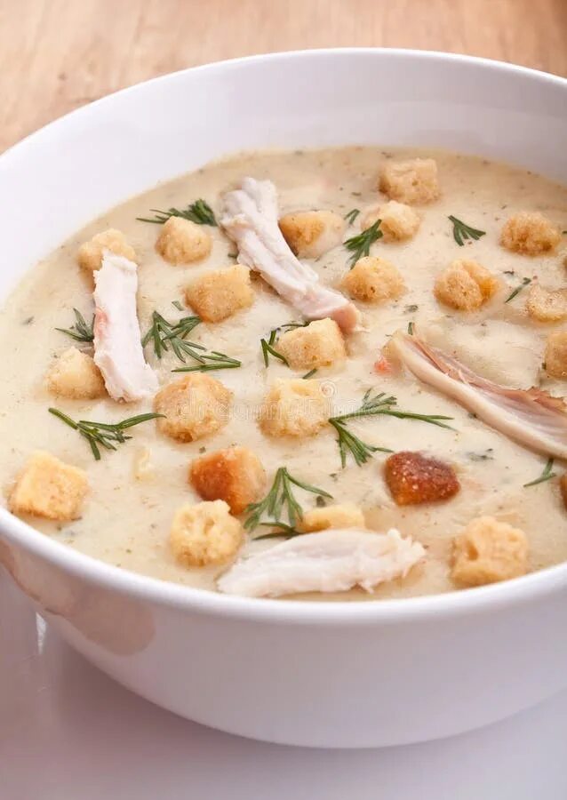 Приготовление суп пюре из курицы. Суп пюре. суп пюре с курицей. куриный крем суп. суп пюре из птицы.