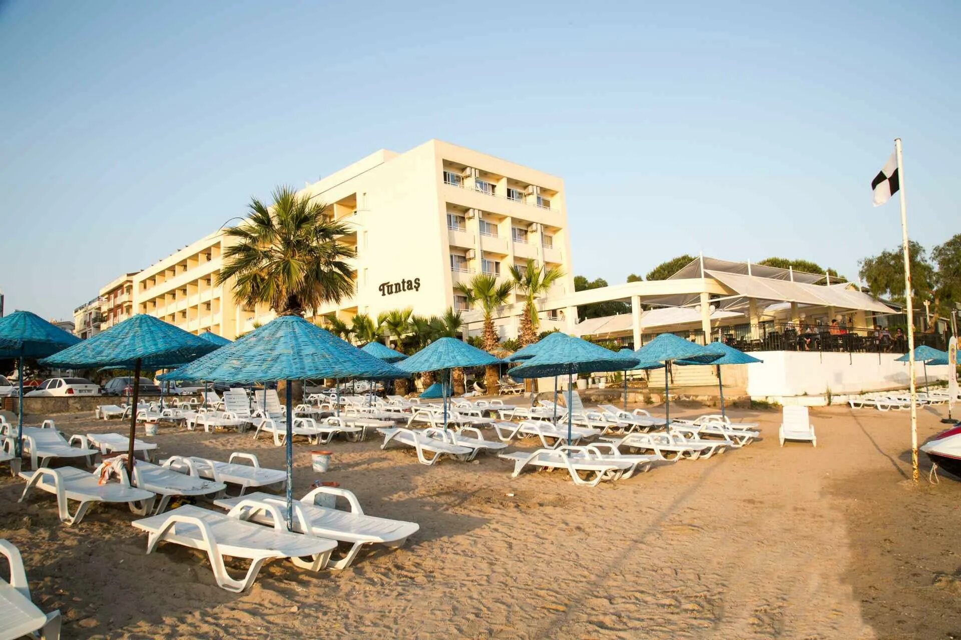 Sea beach hotel spa 4 турция. Beach hotel. Notion kesre beach ozdere турция. Отель турция duia didim. Wunderbar beach hotel.