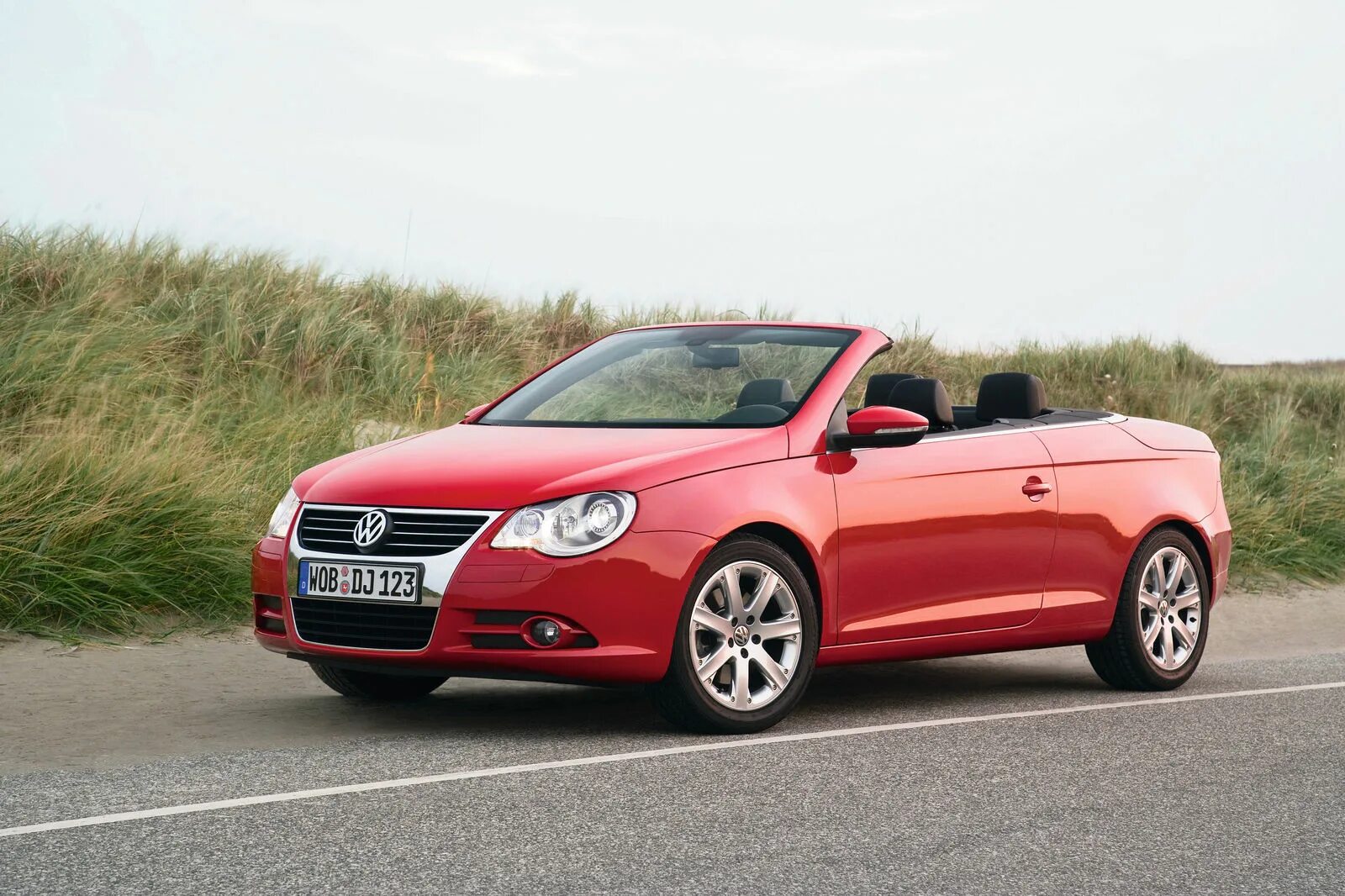 Фото еоса. Volkswagen eos кабриолет. Фольксваген кабриолет eos 2010. Фото еоса. Фольксваген эос.