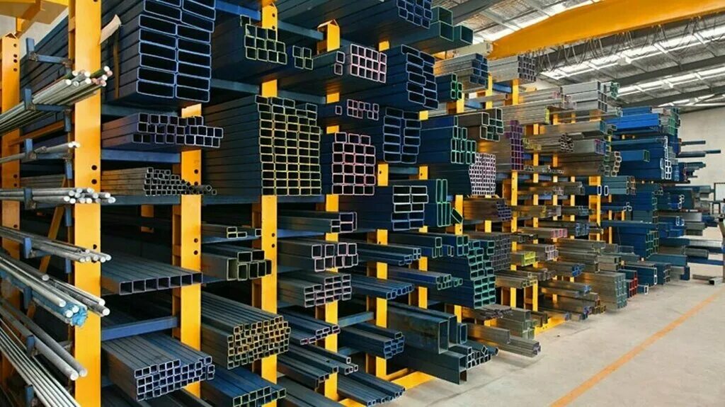 Металлический склад. Склад металла. Склад металла. Сталь в рулонах 2х1250. Арматура 14 а1.