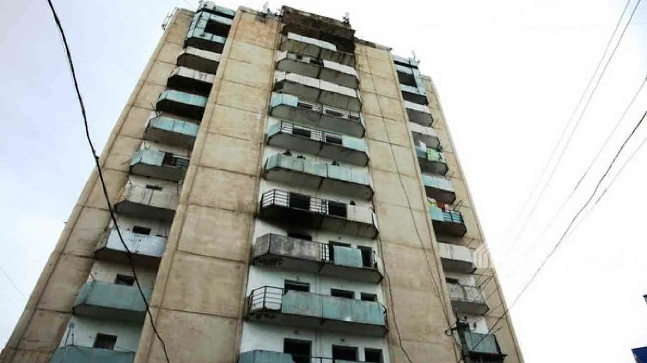 Заброшенные многоэтажки в подольске. Жк монолит макеевка. 10 этажки. Этажки. Двенадцатиэтажка.