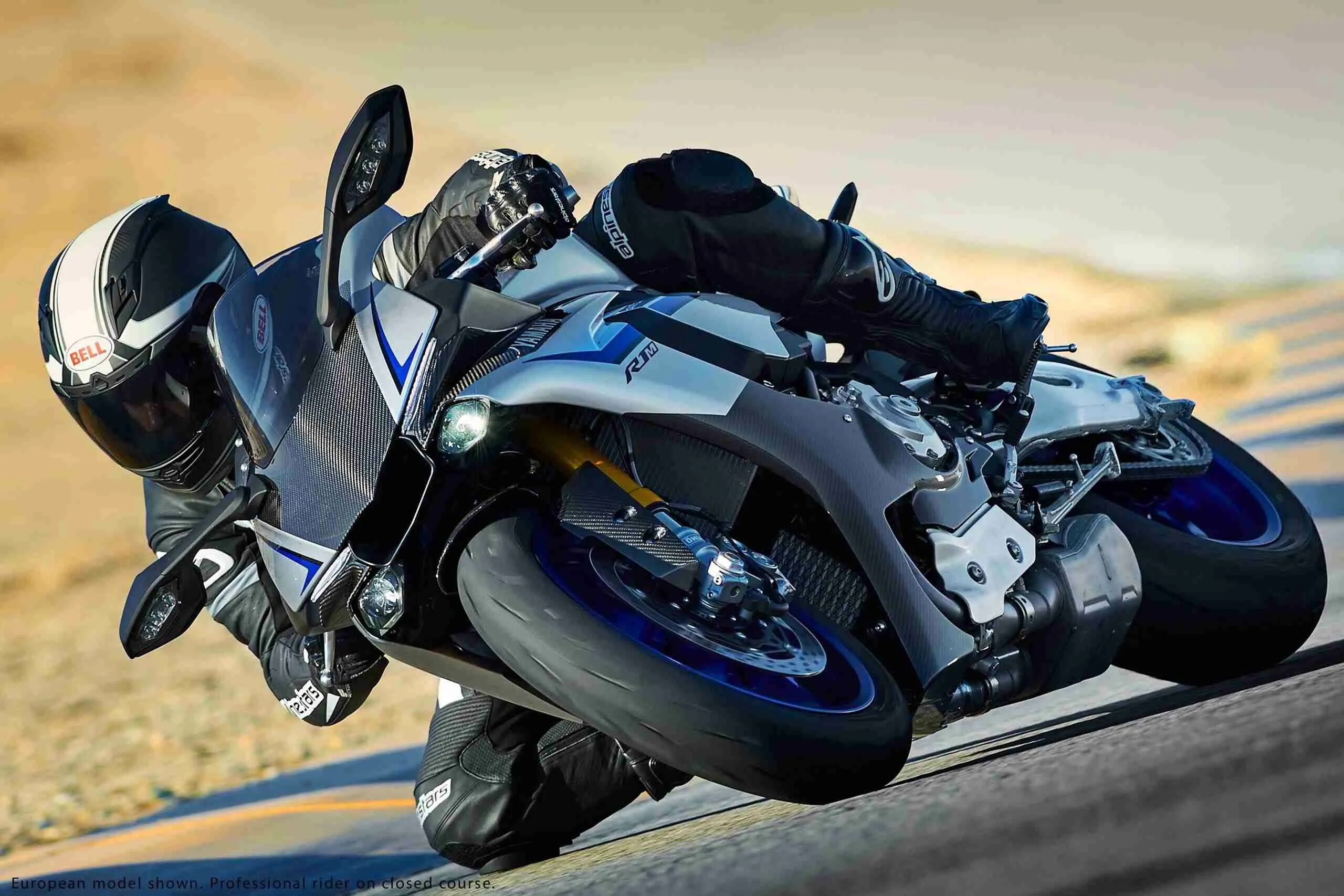 Мотоцикл включаться. Yamaha YZF-r1 2015. Yamaha YZF-r1 2022. Yamaha YZF-r1. Yamaha YZF-r1 2020.