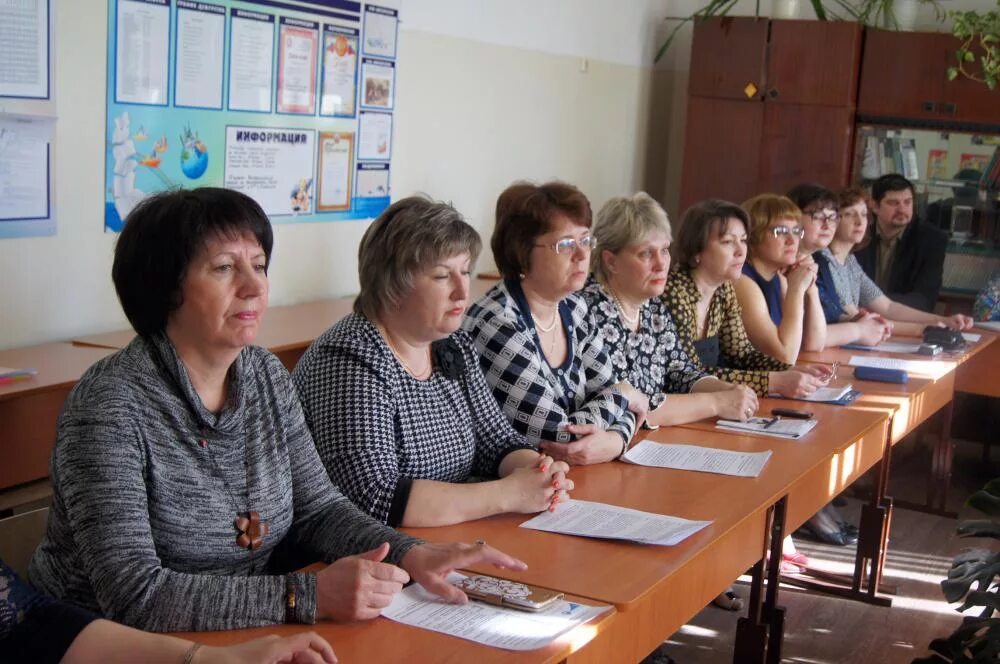 директора школ дзержинска