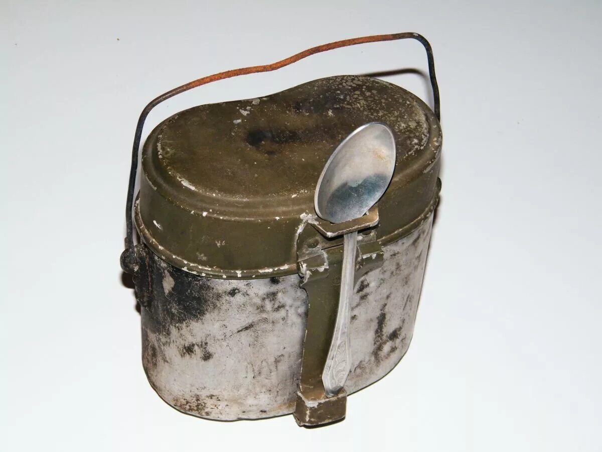 Предметы вов. Котелок РККА 1941. Котелок походный армейский РККА. Солдат РККА С котелком. Солдатский котелок 1941