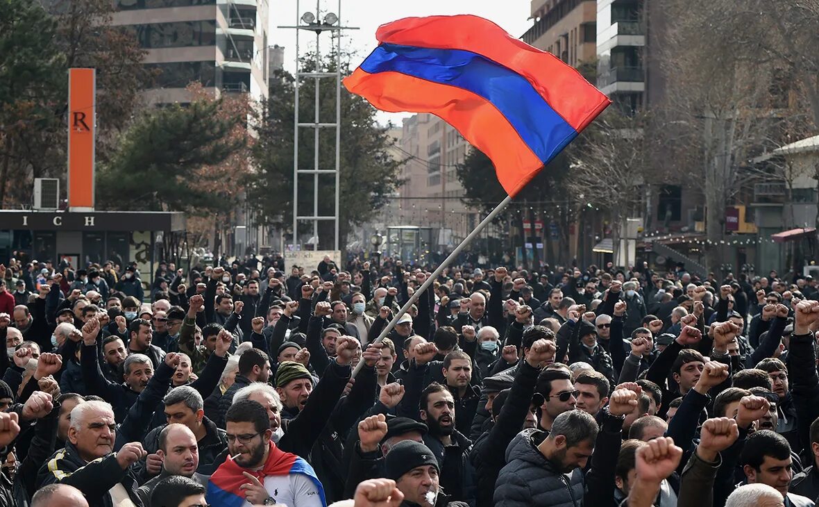 Против попытка. Протесты в армении 2025. революция в армении 2018. протесты в армении 2025. митинг армении против пашиняна.