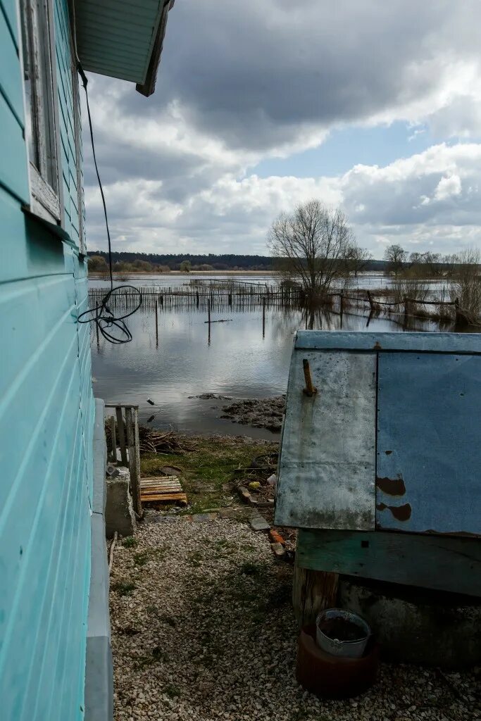 Уровень воды в жиздре козельск сегодня. Разлив в Козельске. Козельск наводнение. Разлив Оки. Уровень воды в Жиздре Козельск.