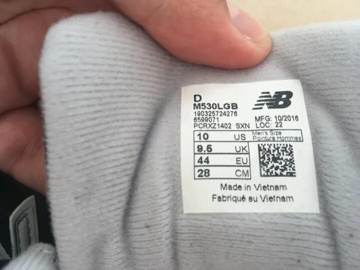 New Balance 550 бирка оригинал. New Balance 530 бирка. Кроссовки Нью бэланс 530 бирка. New Balance 2002r оригинальная бирка. Как отличить new balance 530