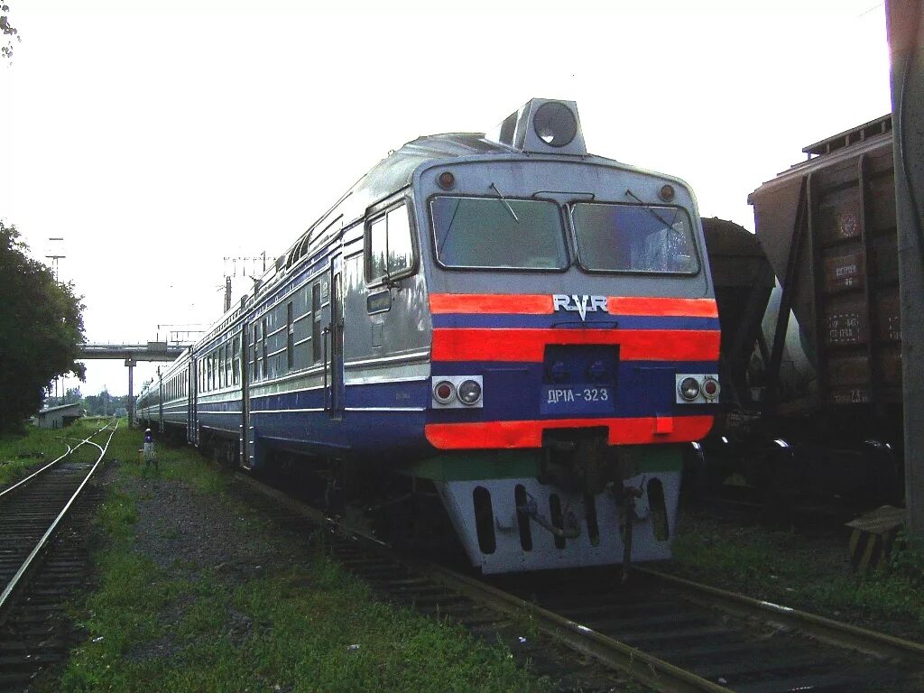 а1 молодечно. дизельно-электрические поезда. а1 молодечно. др1 бч. пассажирский поезд.