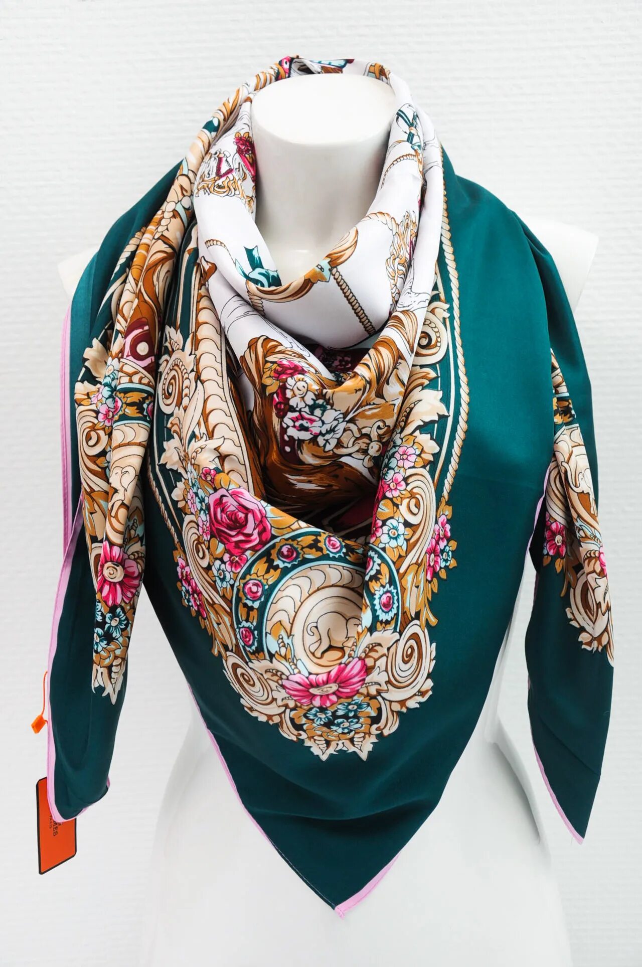 Платок шерстяной женский. Платок christian dior шелковый. Павлопосадский платок сон бабочки. Платок via appia платок. Ovs палантин шаль.