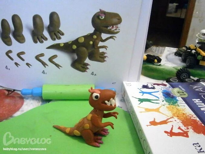 Рони Орен лепка из пластилина динозавра. Лепка динозавров. Лепка динозавров из пластилина. Динозаврики лепка для детей.