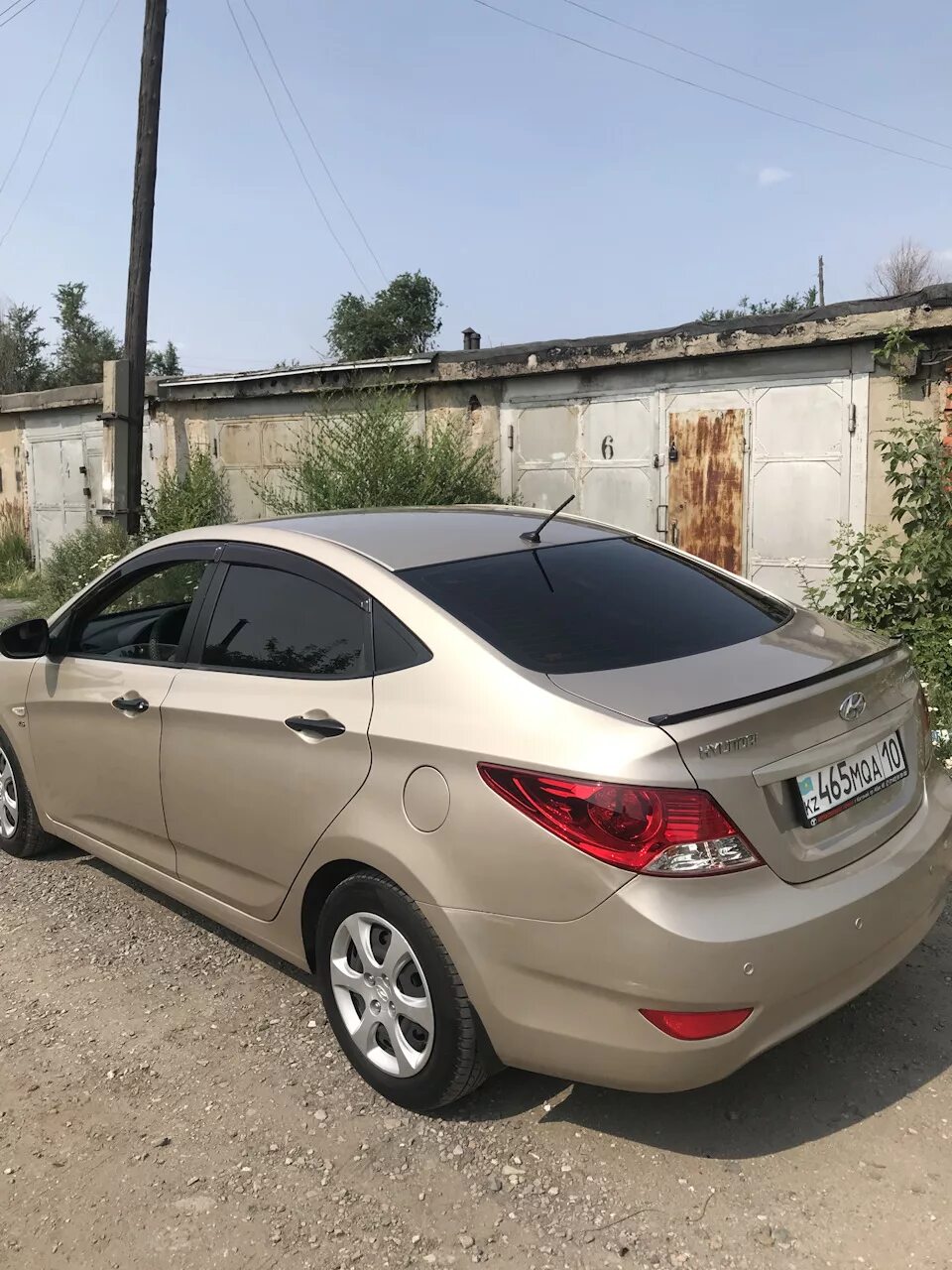 Хендай Солярис 2014. Hyundai Solaris золотистый. Хундай Солярис в238тс. Хендай Солярис 13 года.