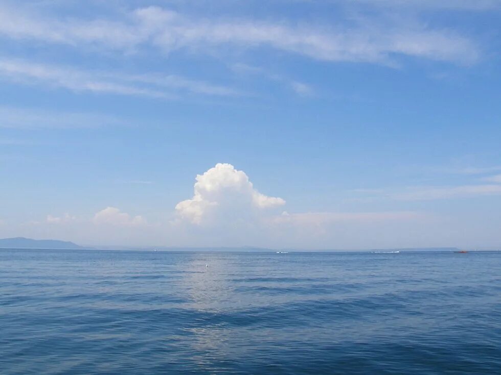 Безбрежное море. Море простор. На морских просторах. Море без неба. Безграничный простор моря.