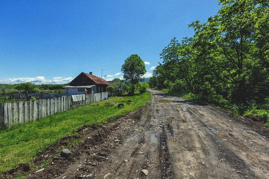 Край деревни 7. Моленый мыс Приморский край. Село Татьяновка Приморский край. Село Курское Приморский край. Дерибас деревня Приморский край.