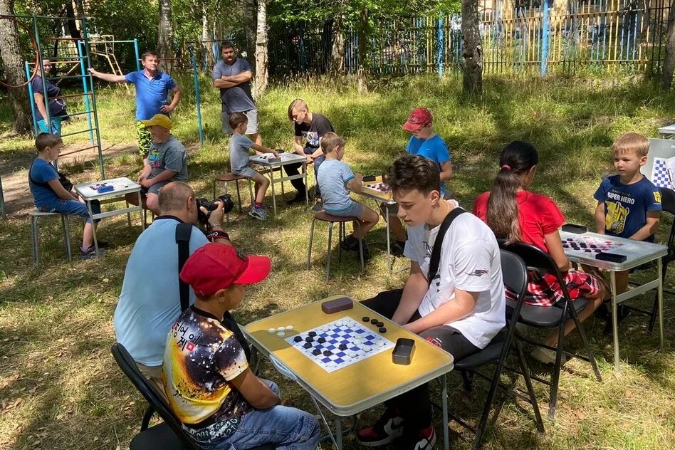 Турнир по шашкам на асфальте. Подслушка город ковров. Подслушано ковров происшествия. Подслушано ковров происшествия вчера. Город ковров подслушано