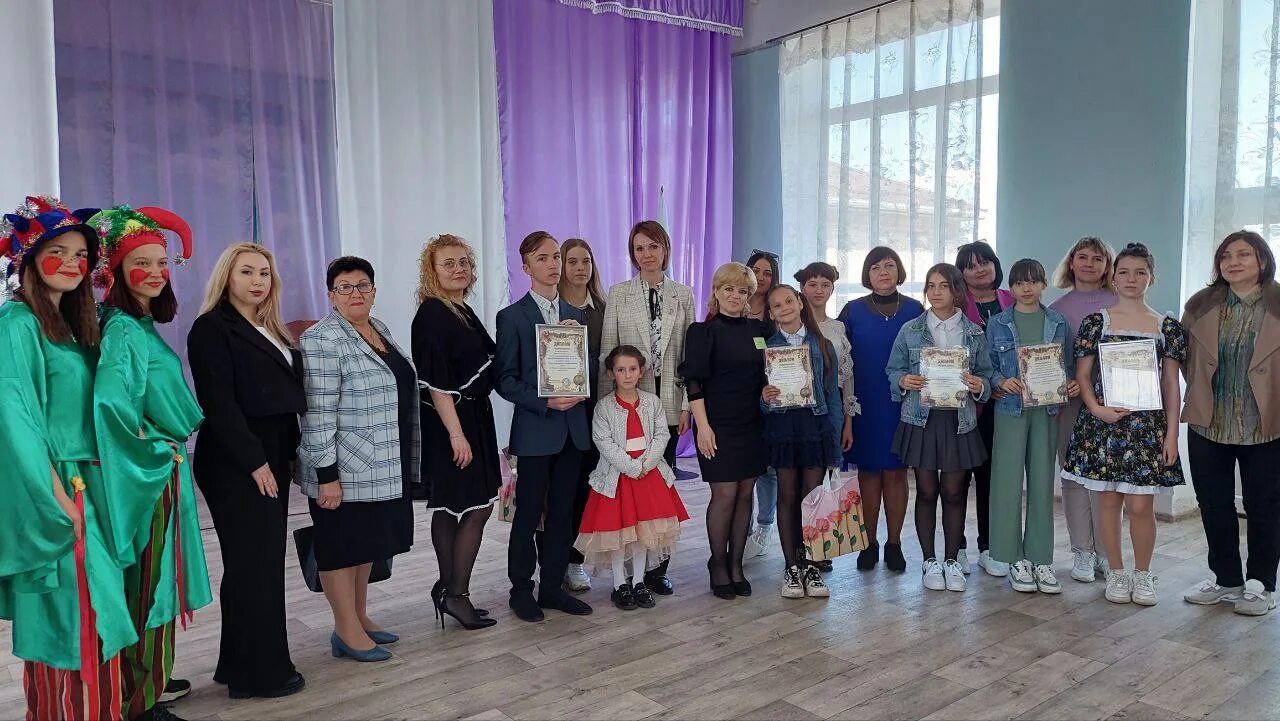 Вознесенск школа 4. Вознесенская сош. 5 школа мелитополь. 10 школа вознесенск. Вознесенск школа.