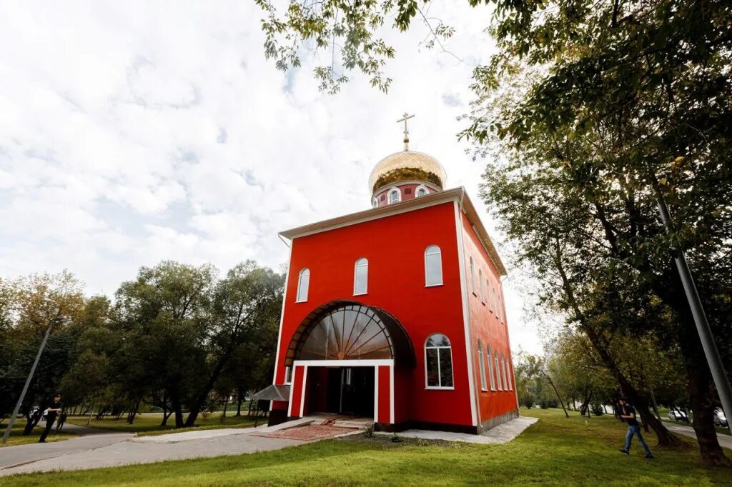 церковь сретения господня в западном бирюлёво. храм сретения господня в бирюлево. храм на булатниковской улице. церковь сретения господня в западном бирюлёво. храм сретения в бирюлево.