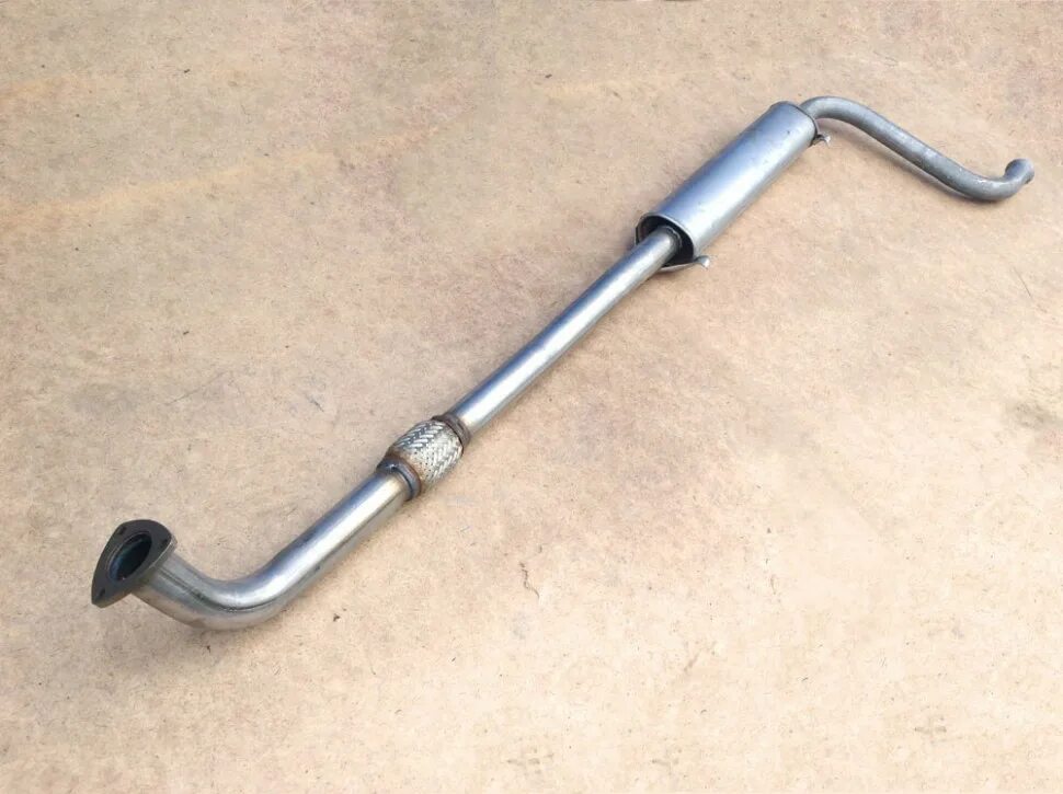 трубка от катализатора до резонатора хендай акцент. труба резонатора. резонатор dacia supernova. 2. резонатор stt приора.