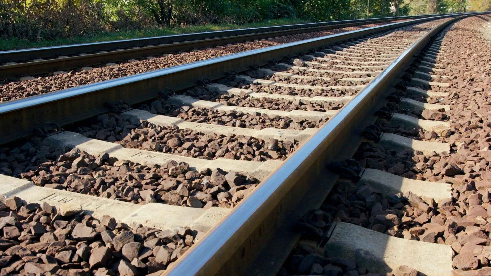 Рельсы железнодорожные. Ж. Рельсы железнодорожные. Решт астара железная дорога. Рельсы железнодорожного полотна.