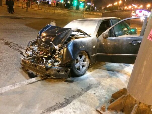 Дорожно-транспортное происшествие. Юао сбили человека на пешеходном. Авария на проспекте строителей смоленск сегодня. Дтп на индустриальной сегодня. Происшествия в санкт-петербурге на индустриальном проспекте.