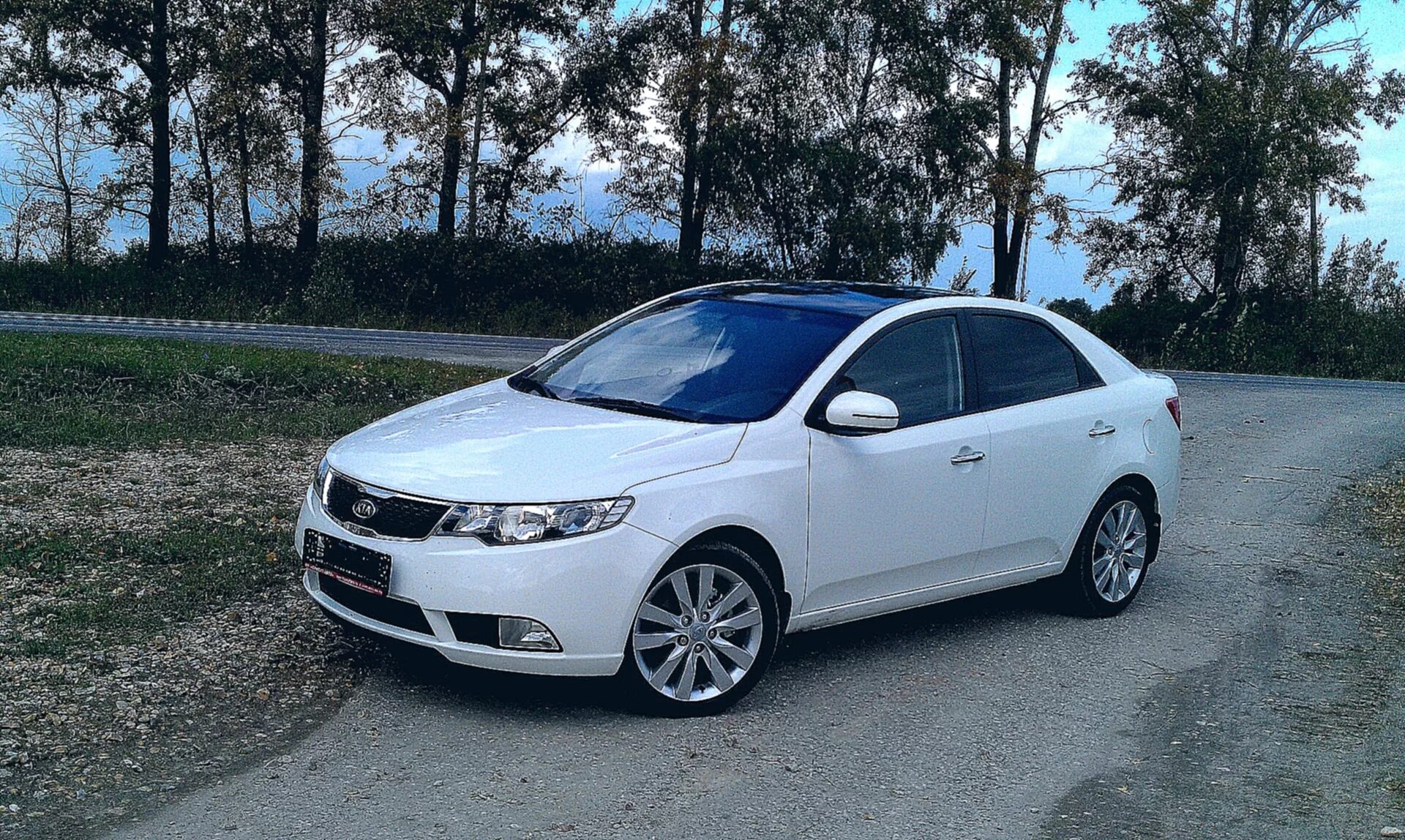 Купить б/у Kia Cerato II 6-speed 1.6 AT (126 л.с.) бензин автомат в Москве: серы